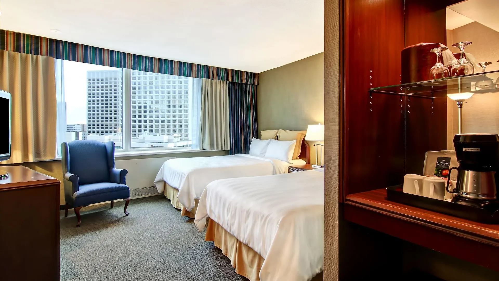 Chateau Lacombe Hotel Edmonton