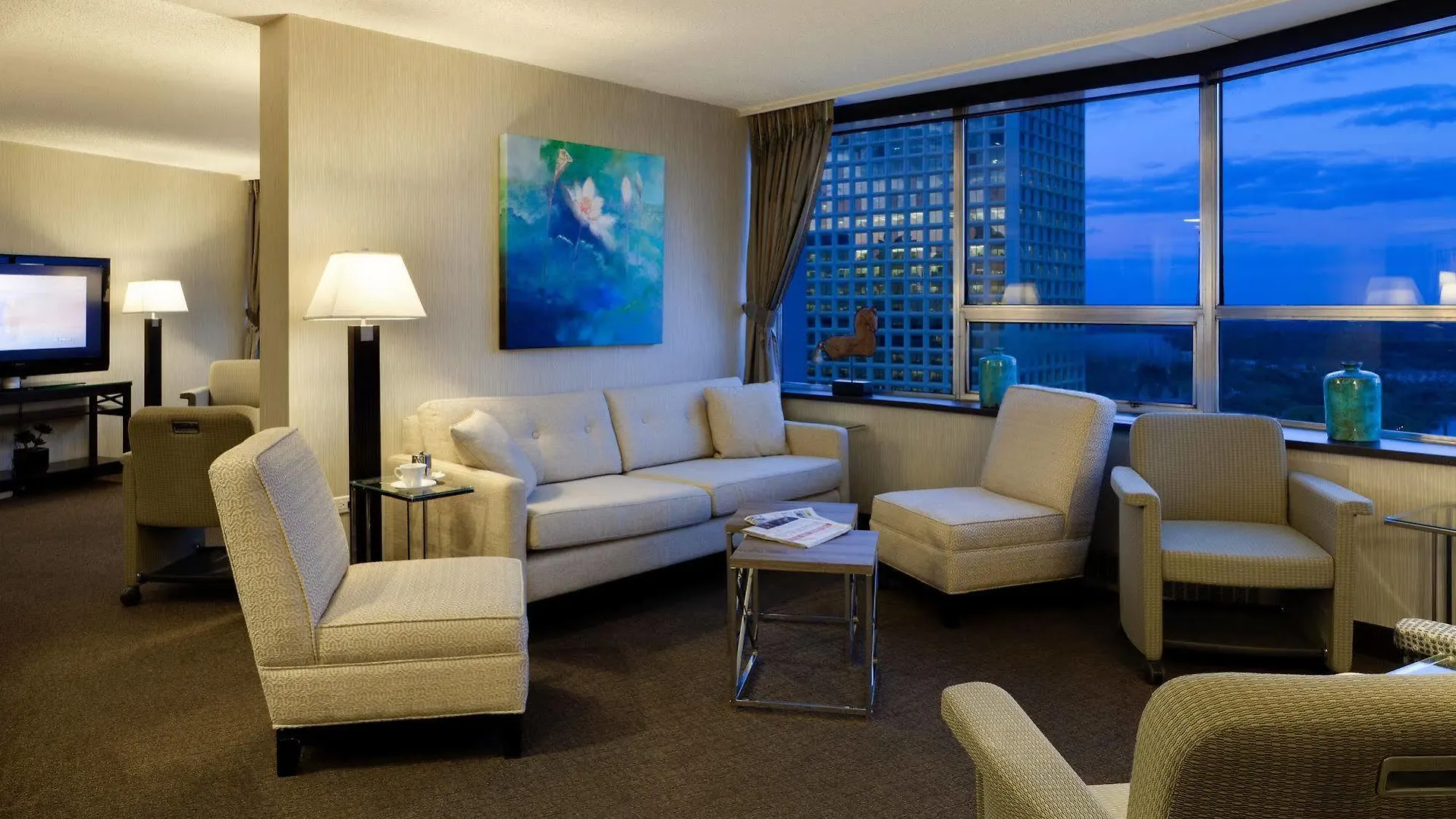 Chateau Lacombe Hotel Edmonton