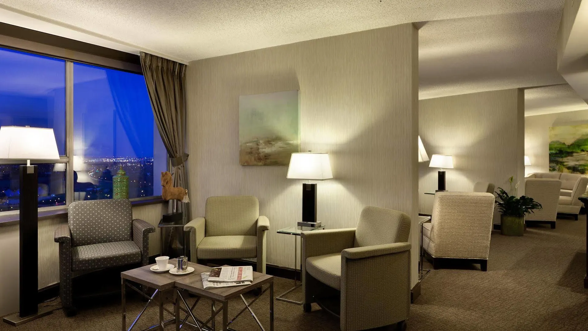 Chateau Lacombe Hotel Edmonton