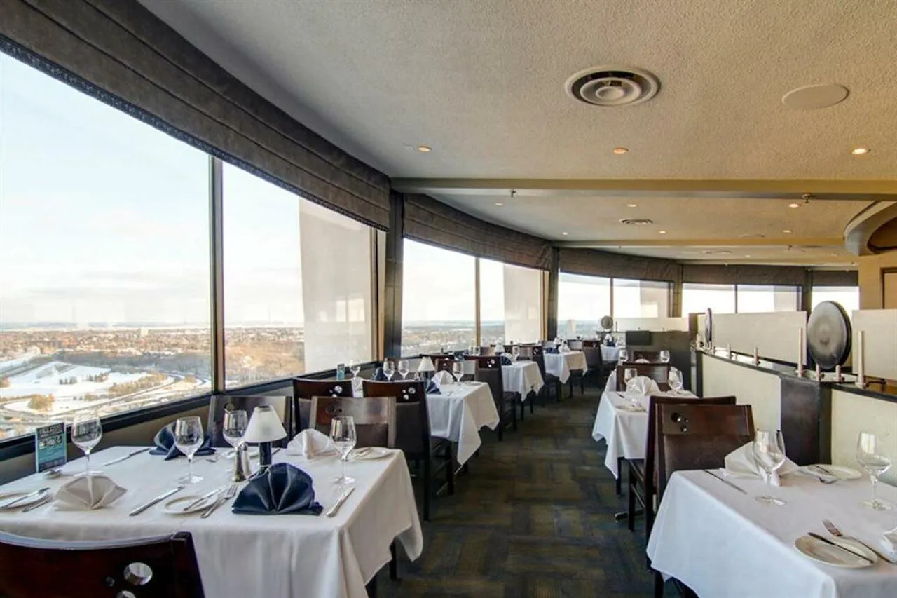 Chateau Lacombe Hotel Edmonton