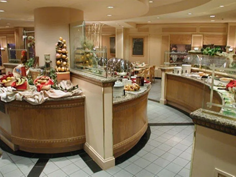 Chateau Lacombe Hotel Edmonton
