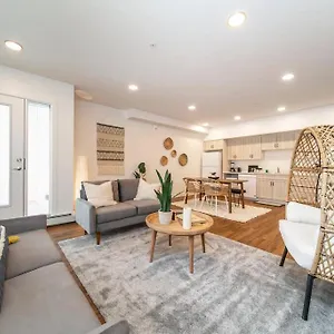 Apartment Bali Vibes Suite, Secure Ug Parking, 5 Min To Dt & Rogers Place, Long Stays, Fast Wifi
